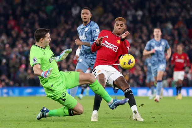 他更像是中 他更像是中