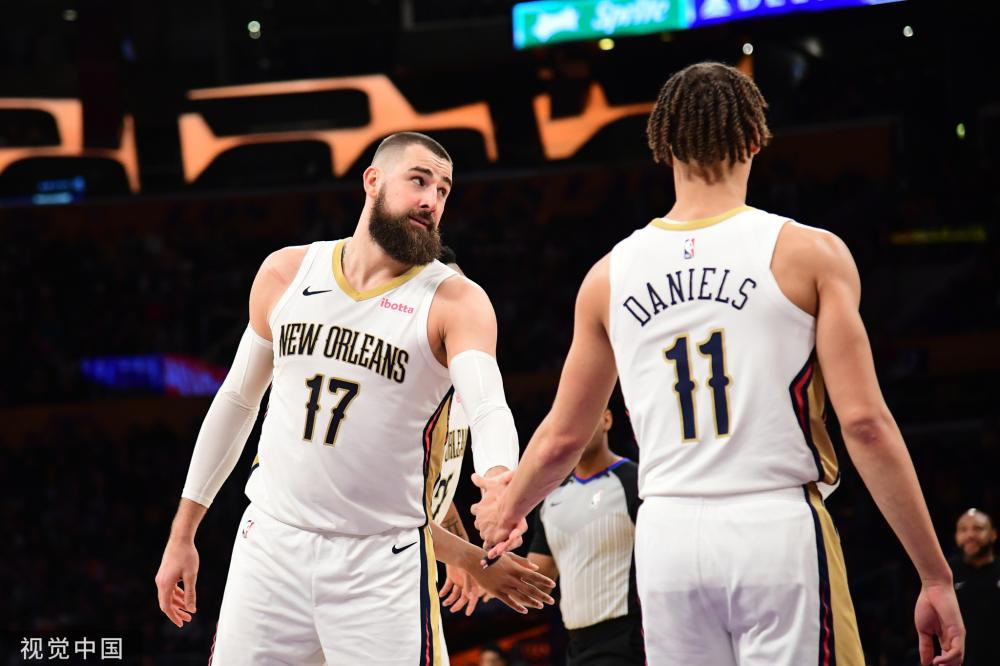 賽季繼續以 賽季繼續以