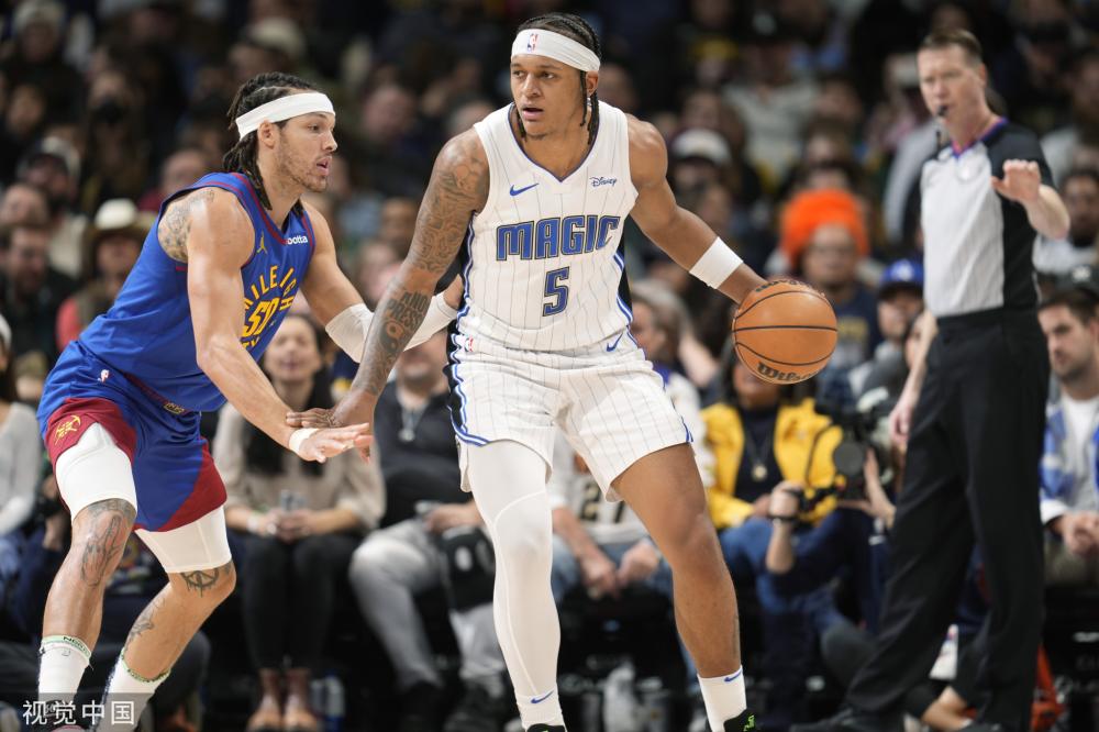 球场时疑似 球场时疑似